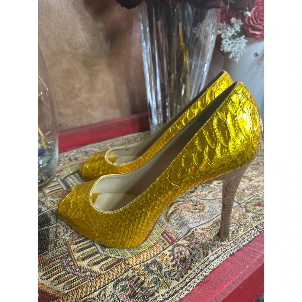 Mariana Peep Toe Heels Goldfish Gold‎ Snake Stiletto Pumps Women's Size 9